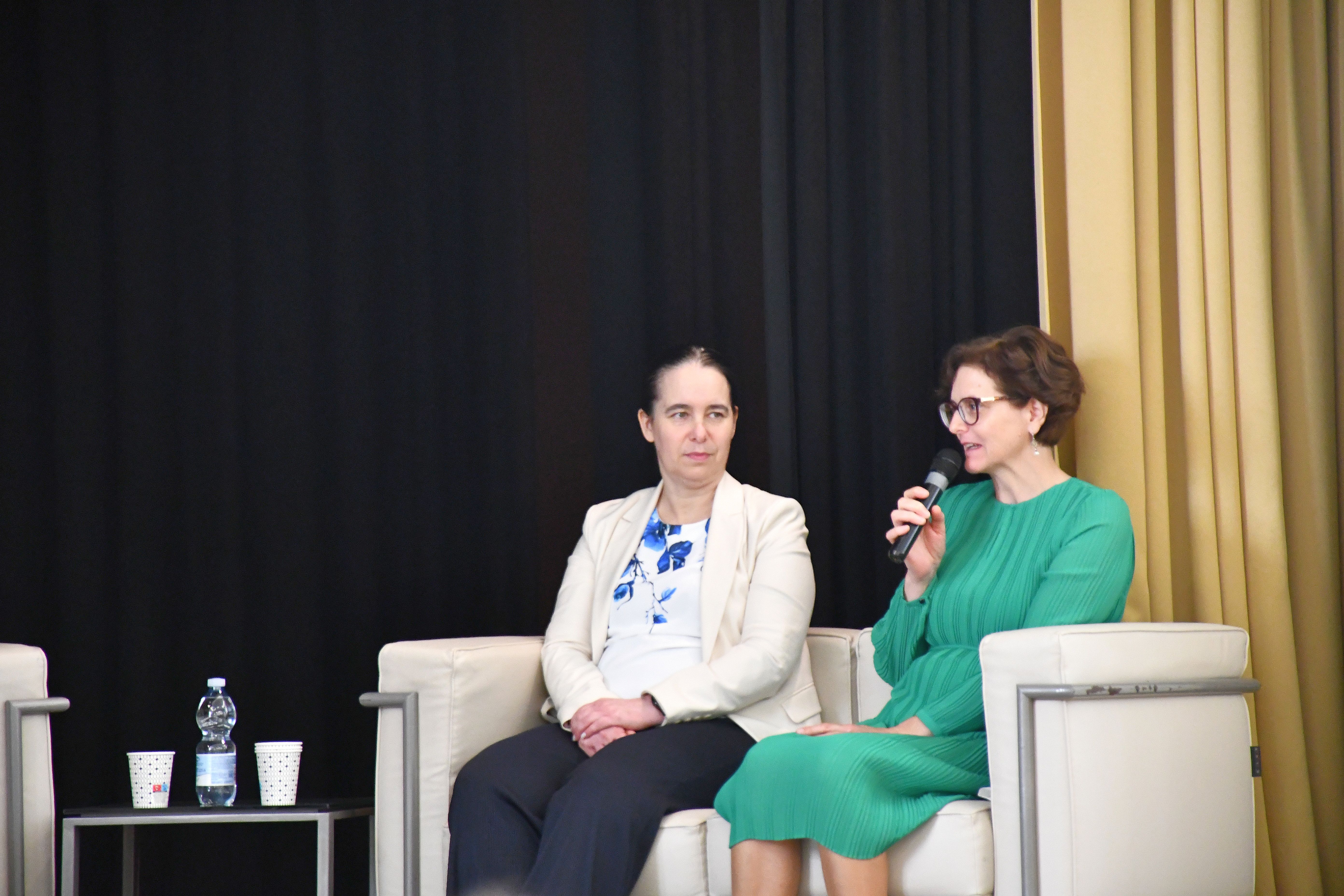 dr. Tatjana Rožič na konferenci o paliativni in hospic oskrbi