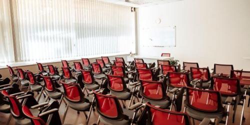 SFU Ljubljana - predavalnica - študij - predavanja